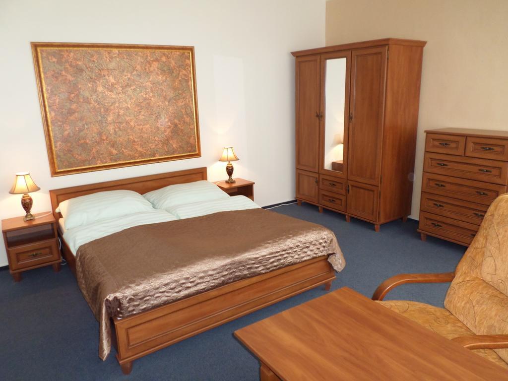 Hotel Steiger Крнов Экстерьер фото
