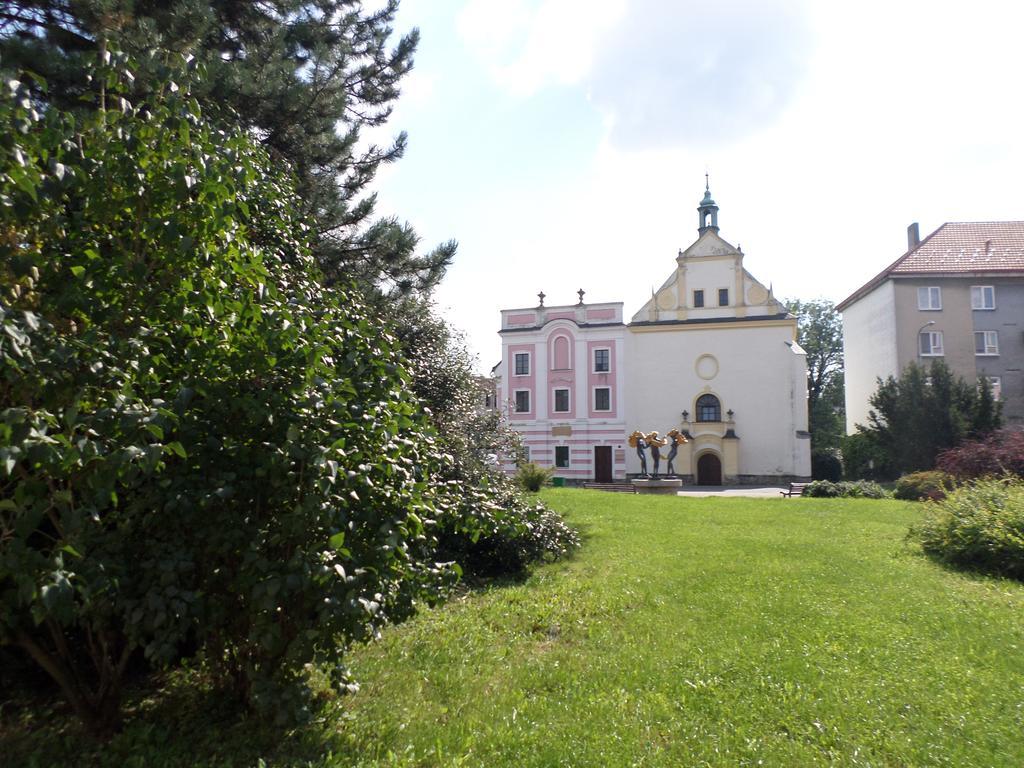 Hotel Steiger Крнов Экстерьер фото